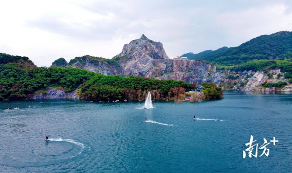 网络配资炒股 潜水+咖啡，南山崛起文旅新地标